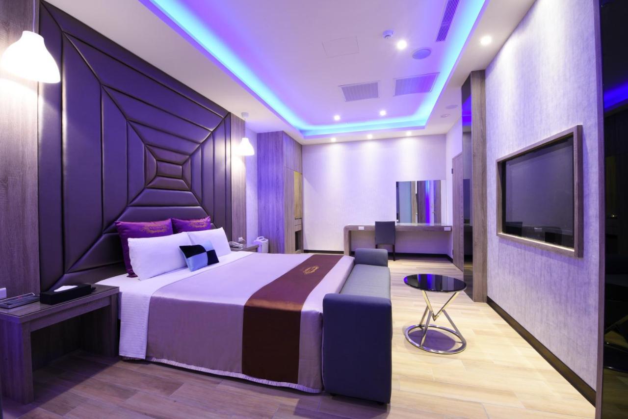 Purple Rainbow Motel Taipei Exteriör bild