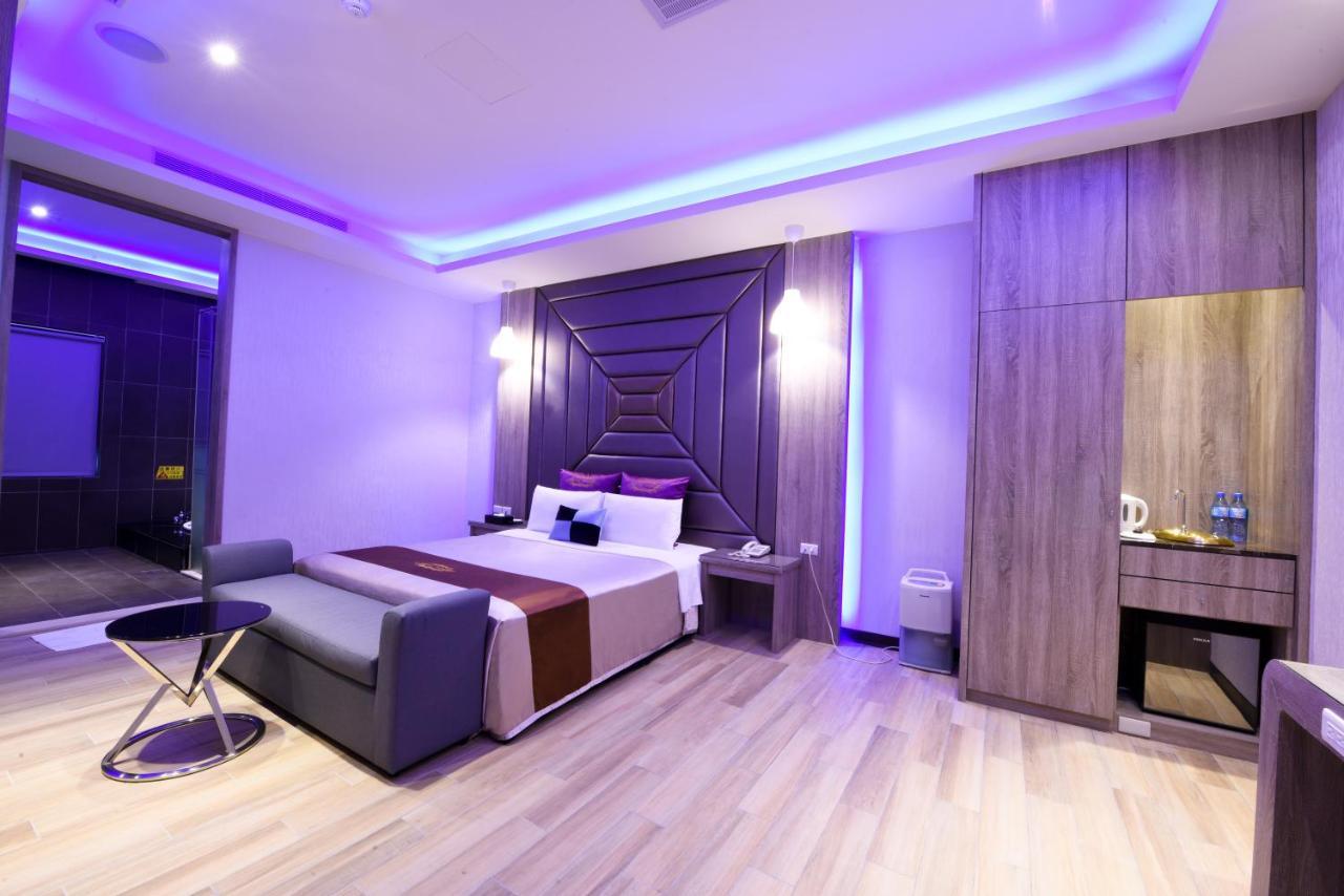 Purple Rainbow Motel Taipei Exteriör bild